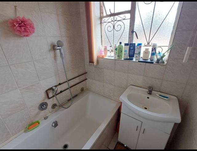 3 BEDROOM HOUSE FOR SALE IN VANDERBIJLPARK CW 1